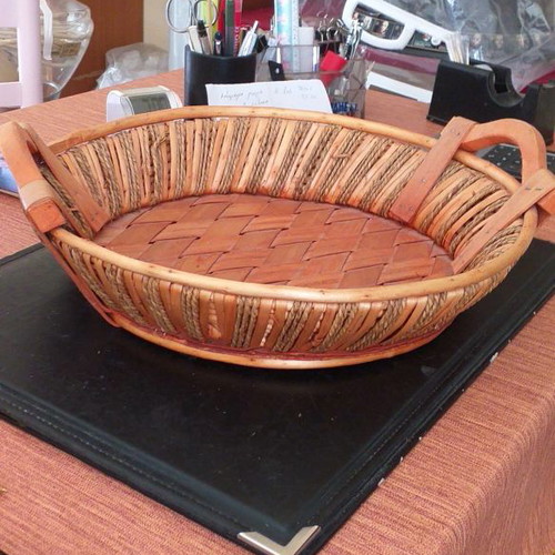 Basket new with 34cm diameter