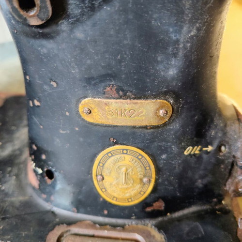Singer sewing machine, non-functional, 1951