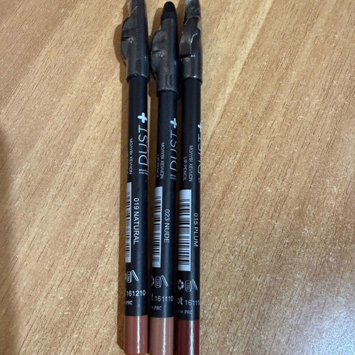 Dust+Cream 3 lip pencils like new with sharpeners