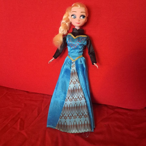 Queen Elsa Doll Water Magic Color Change used