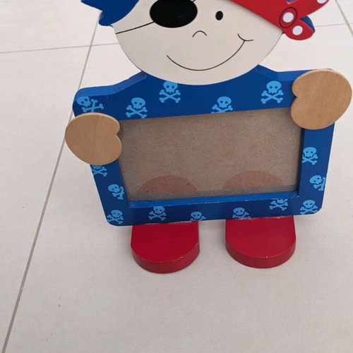 Pirate children's frame used