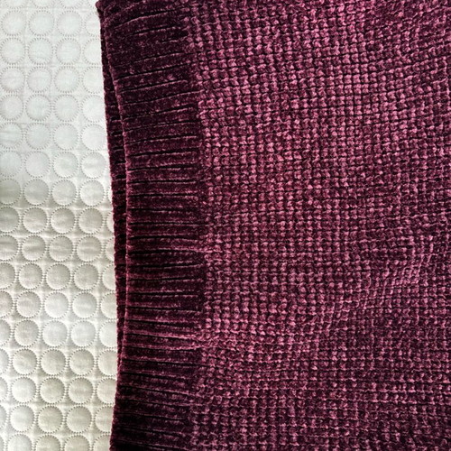 Burgundy H&M pullover with turtleneck cropped like new
