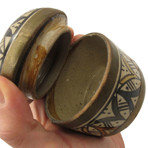 Vintage Moroccan ceramic box with lid like new