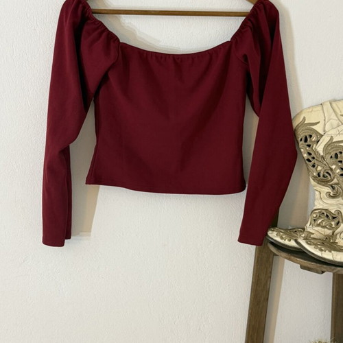 Boohoo bloody red crop top new with tags, size S/M