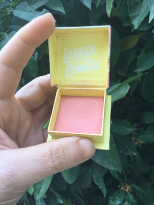 Benefit руж в цвят розов прасковен