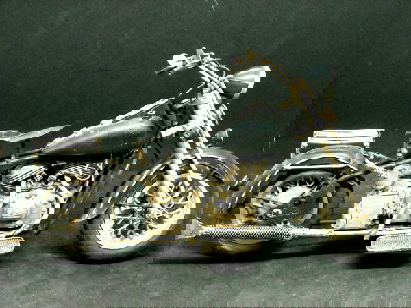 diakosmitiki vintage michani tipou "Harley Davidson" mikri.