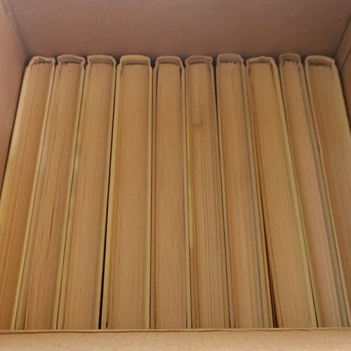 Leaders 10 volumes new, complete series in box