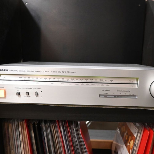 Yamaha Tuner T-550 analog stereo receiver