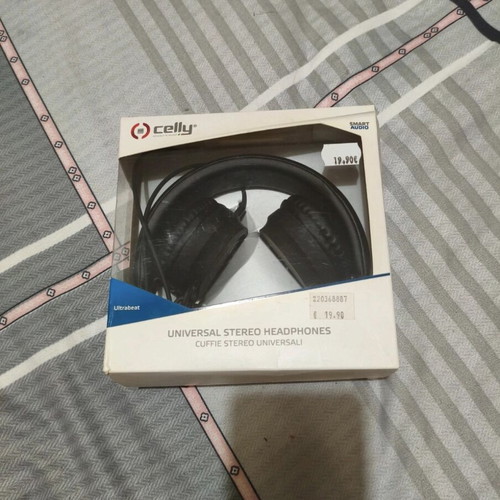 Celly Universal Stereo Headphones new wired with jack to type-c adapter