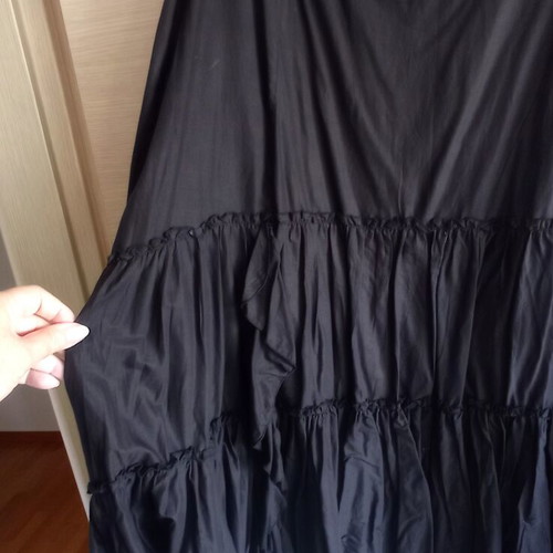 Long black gipsy skirt like new, size 46, ruffles