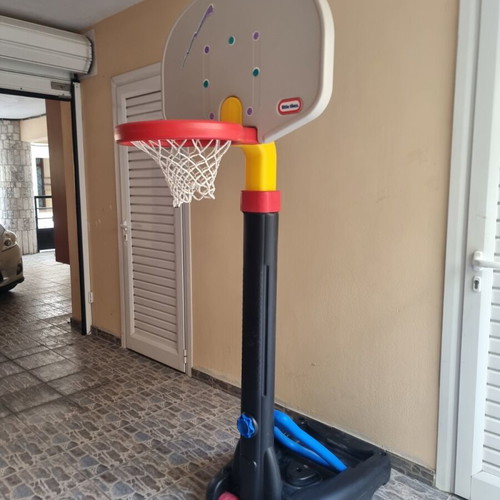 Little Tikes Adjustable Outdoor Kids Basketball Hoop like new