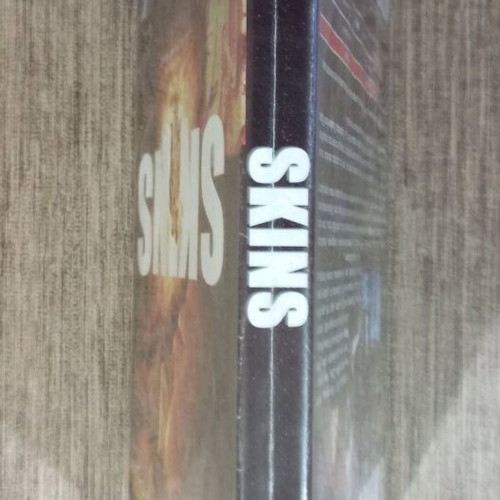 Skins DVD used with Greek subtitles, adventure