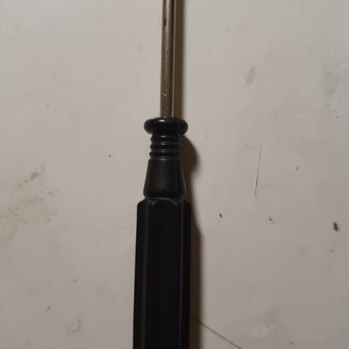 Screwdriver for computer screws like new