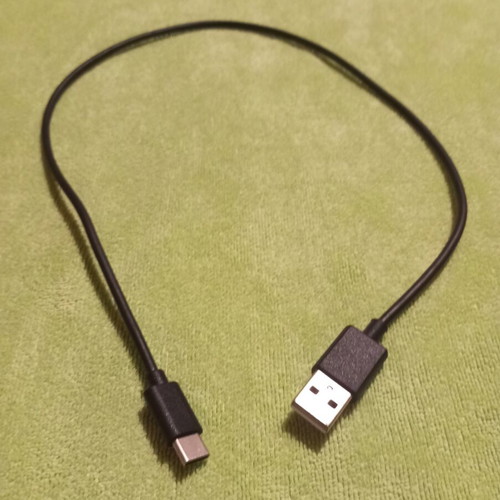 USB to Type-C Charging and Data Cable like new, 55cm