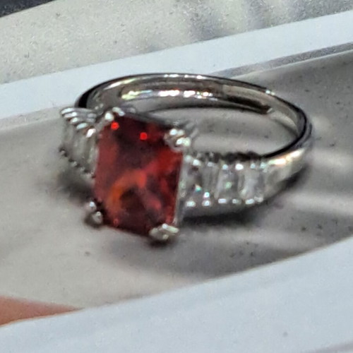 Pt 950 Silver Ring with Red Square Stone like new