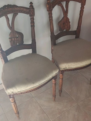 Carved vintage chairs like new, set of 2