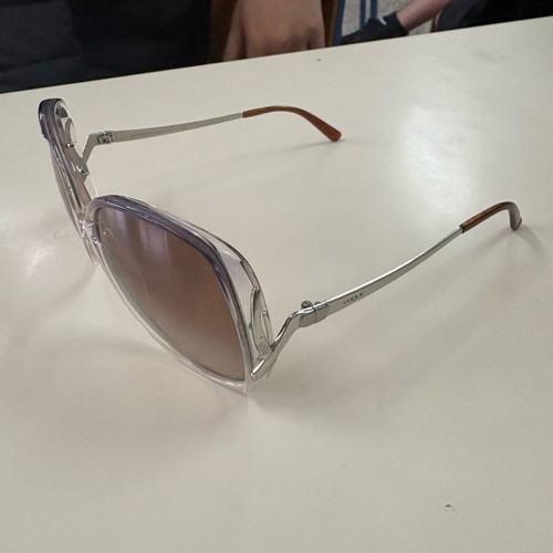 Vogue sunglasses used, oversized with transparent frame and brown degrade lenses
