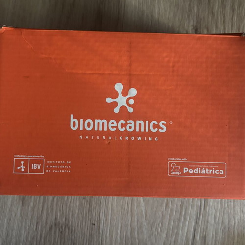Biomecanics children's sandals used, size 24