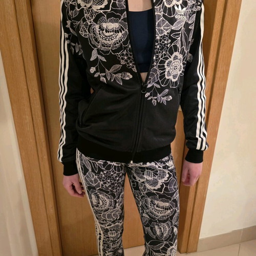 Adidas jacket and leggings like new, size S