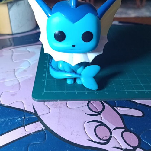 Funko Pop! Games Pokemon Vaporeon #627 figure like new, 9-10 cm