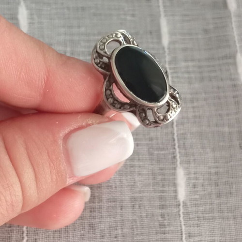 Silver ring 925 with black semi-precious stone like new