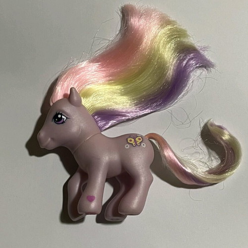 My Little Pony G3 Fluttershy used with mark on neck and leg