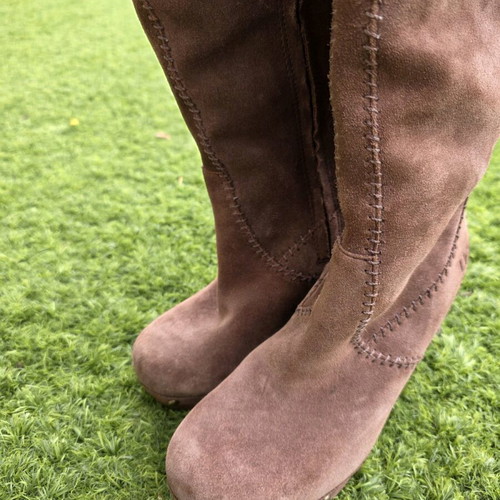 UGG boots brown brand new, size 36
