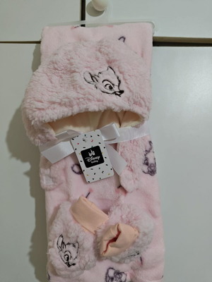 Bambie fleece blanket with hat and socks for newborn new Disney