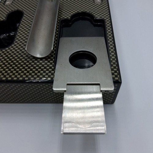Cigar accessory set box like new with carbon fiber finish