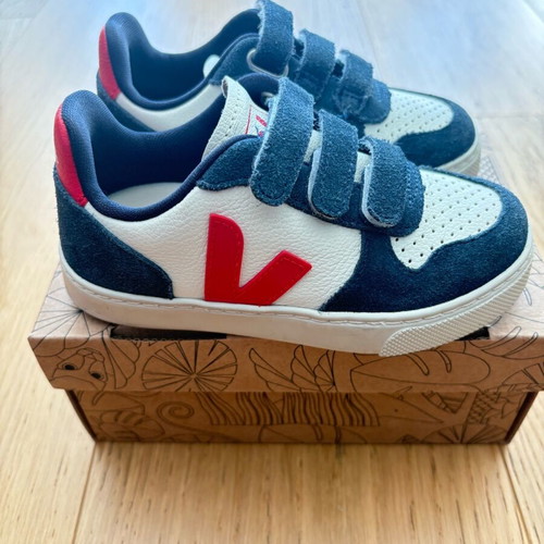 Veja sneakers with velcro, leather and suede, like new size 27