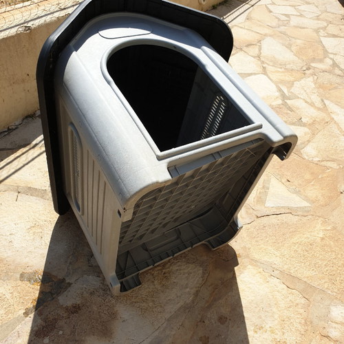 Dog house used medium size, polyester, gray with black roof