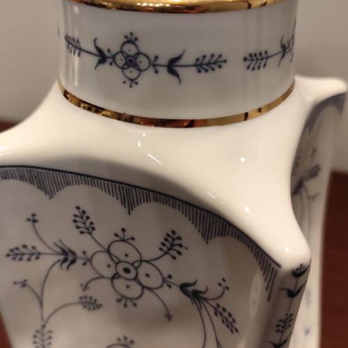Limoges porcelain vase like new with blue decoration and gold details
