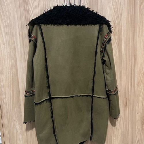 Vintage Khaki Coat like new with fur lining