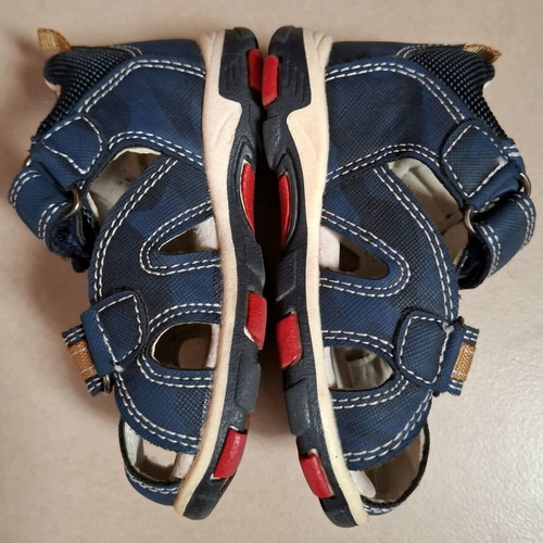 Oscal sandals used, size 20 for boys