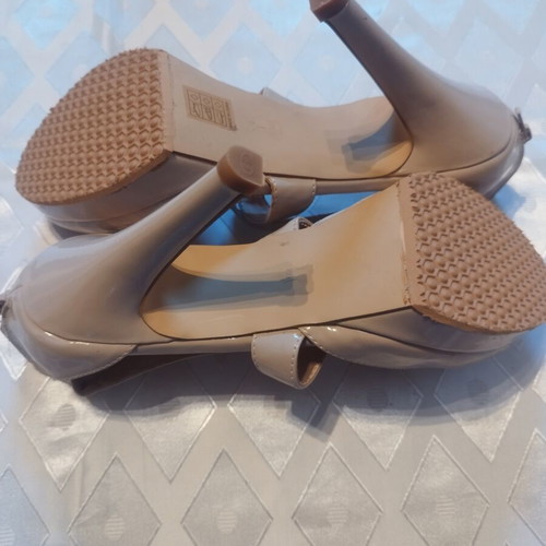 TALLY WEiJL nude peep toe platform heels size 40