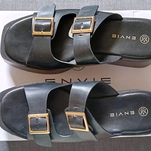Envie Shoes women's platform sandals size 37 like new black