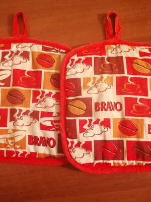 Bravo vintage fabric pot holders used