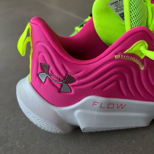 Under Armour Curry Flow 10 sneakers like new, size 43, pink and green