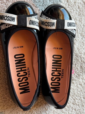 Moschino girls' ballerina shoes size 29 like new, black
