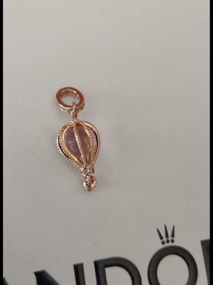 Pandora gold hot air balloon charm