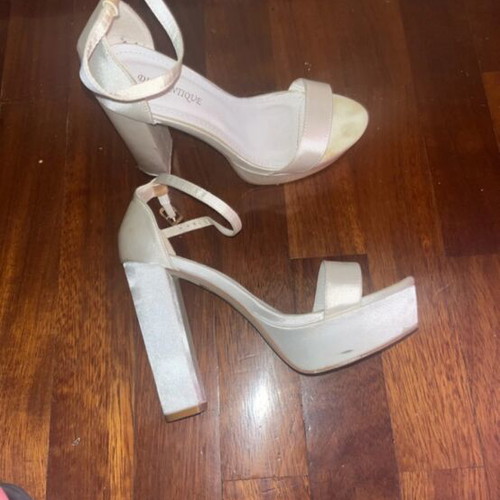 Pumps white used size 39