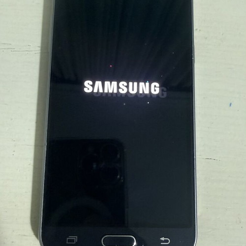 Samsung Galaxy J3 (2016) like new, black, Android smartphone