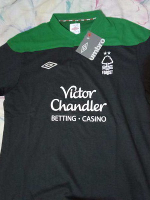 Nottingham Forest 2011-2012 away team jersey new, size M