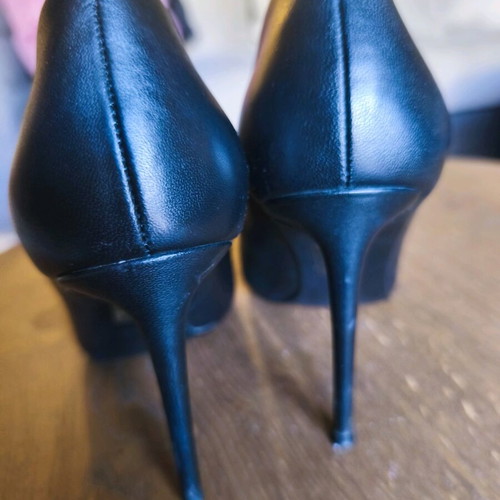Steve Madden black heels size 41 like new
