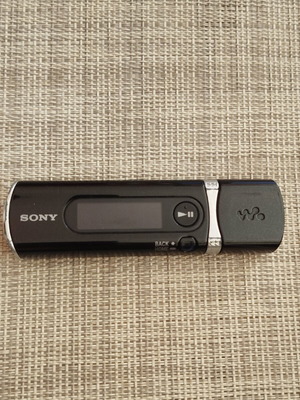 Sony MP3 Digital Music Player NWD-B103F μεταχειρισμένο, για επισκευή ή ανταλλακτικά