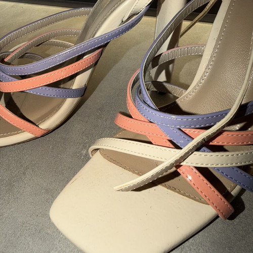 Iris sandals like new, size 38, beige multicolor