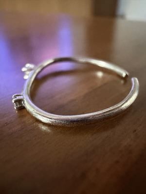 Silver ring with zirconia, adjustable, used