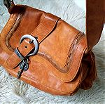  Christian Dior gaucho saddle bag η εμβληματική τσάντα σε κονιάκ χρώμα