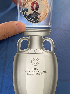 Σετ κερμάτων UEFA Euro 2016 σαν καινούργιο με πιστοποιητικό και αυθεντική τσάντα