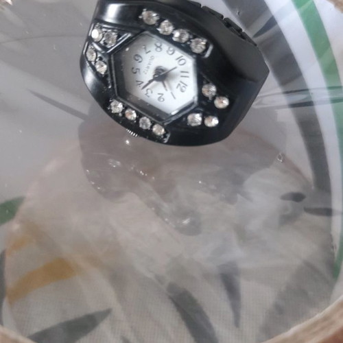 Metal ring watch used with rhinestones, fully functional
